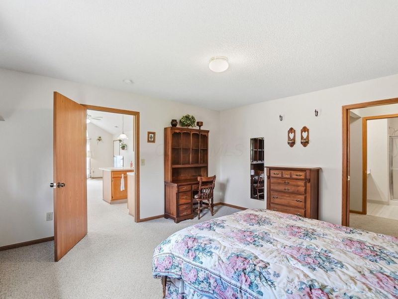 4837 Blendon Park Drive, Columbus, OH 43230 Photo 15