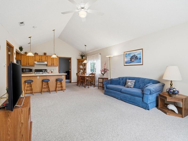4837 Blendon Park Drive, Columbus, OH 43230 Photo 4