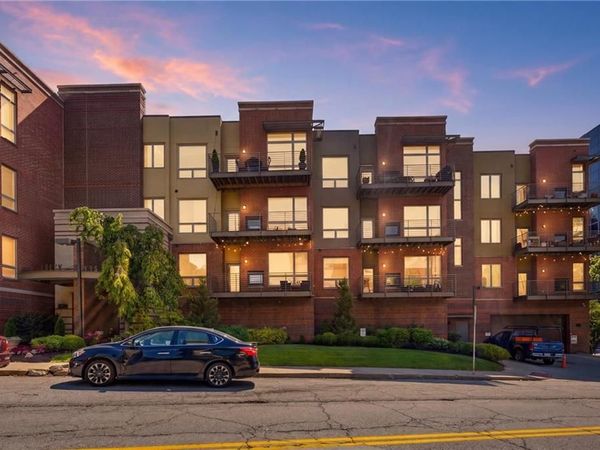 4521 Wornall Road, Unit 211, Kansas City, MO 64111