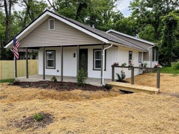 703 W Main Street , Bismarck, MO 63624