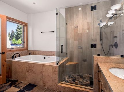 432 Peninsula Drive, Lake Almanor, CA 96137 Photo