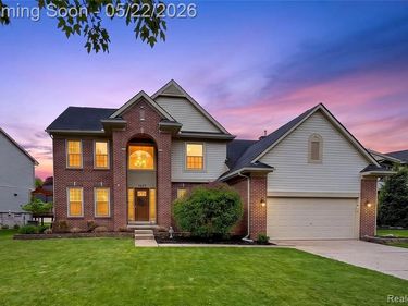 1427 Trailside Boulevard, Wixom, MI 48393