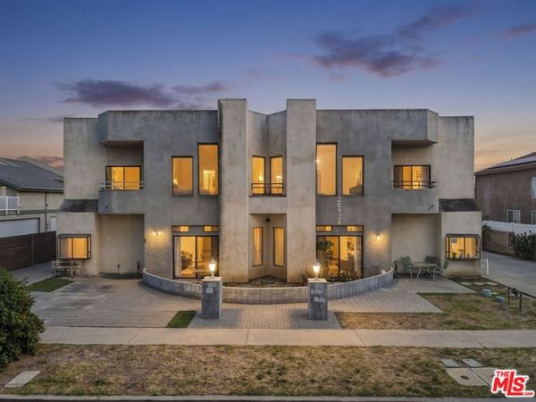 20920 Community Street, Unit 10, Canoga Park, CA 91304
