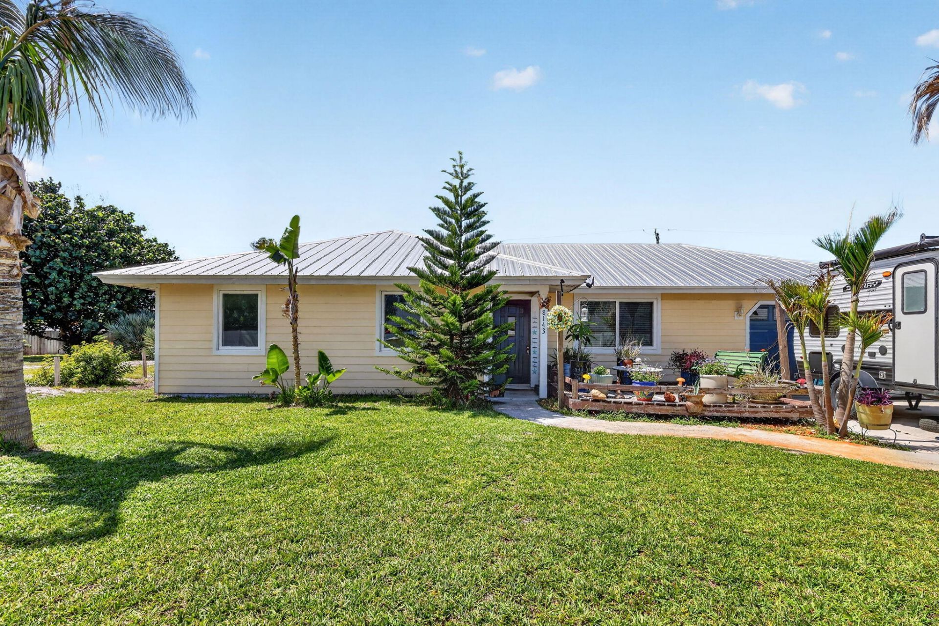 8143 SE Woodland Road, Hobe Sound, FL 33455 Photo