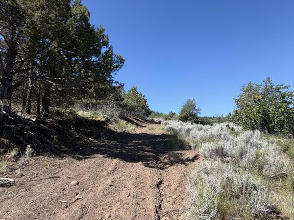 0 Pearson Butte Trail Trail, Unit Lot 3502, Klamath Falls, OR 97601