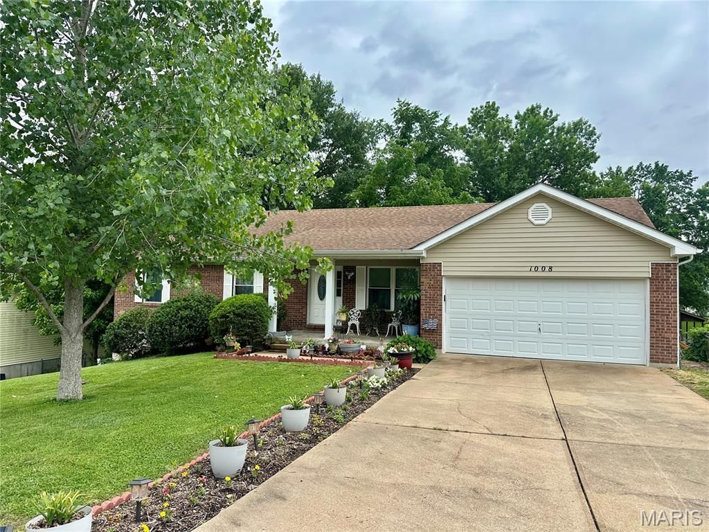 1008 Cross Creek Drive , Imperial, MO 63052 Main Photo