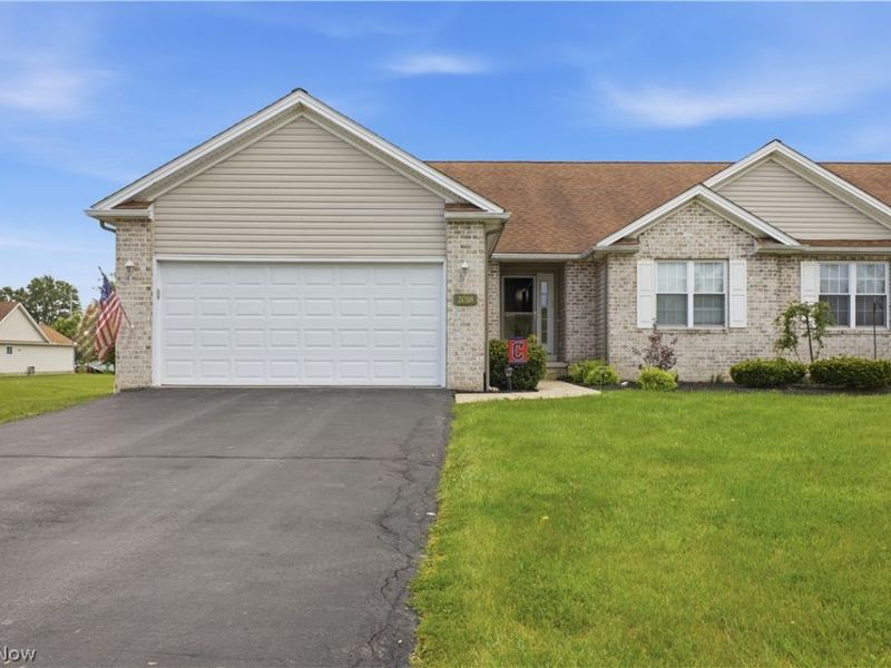 2018 Fox Chase Court, Mineral Ridge, OH 44440 Photo 1