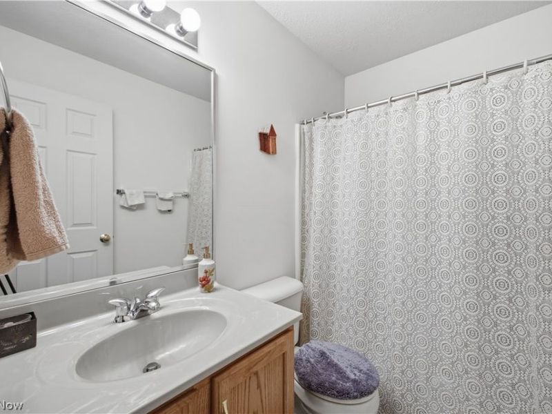 2018 Fox Chase Court, Mineral Ridge, OH 44440 Photo 21