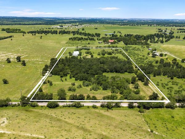928 Upper Elgin River RD, Elgin, TX 78621