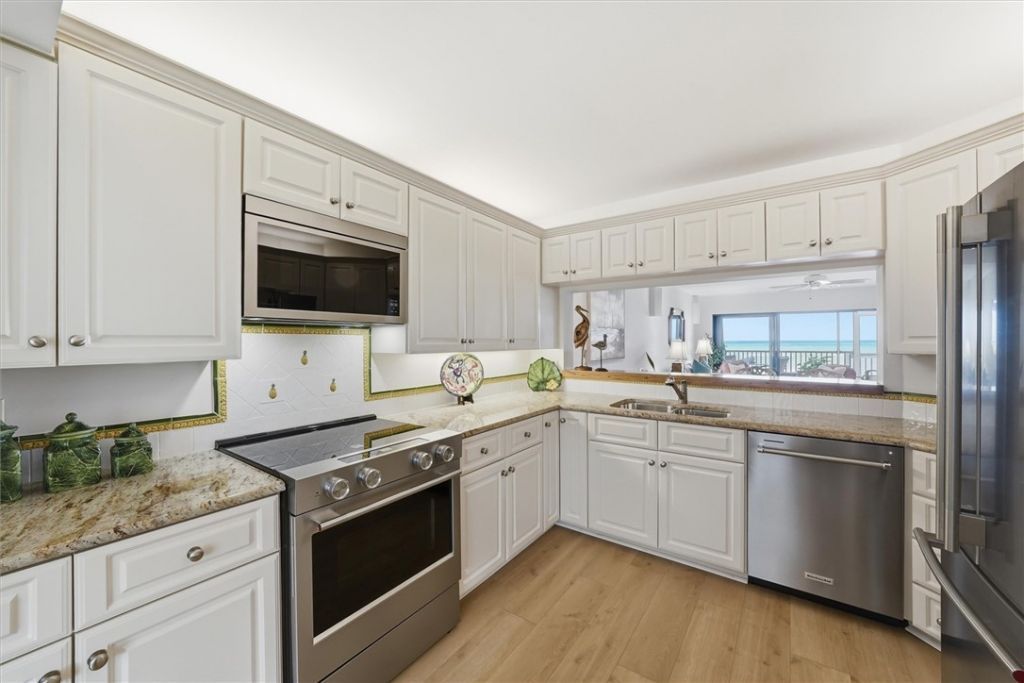 8830 S Sea Oaks Way, Unit 106, Vero Beach, FL 32963 Photo