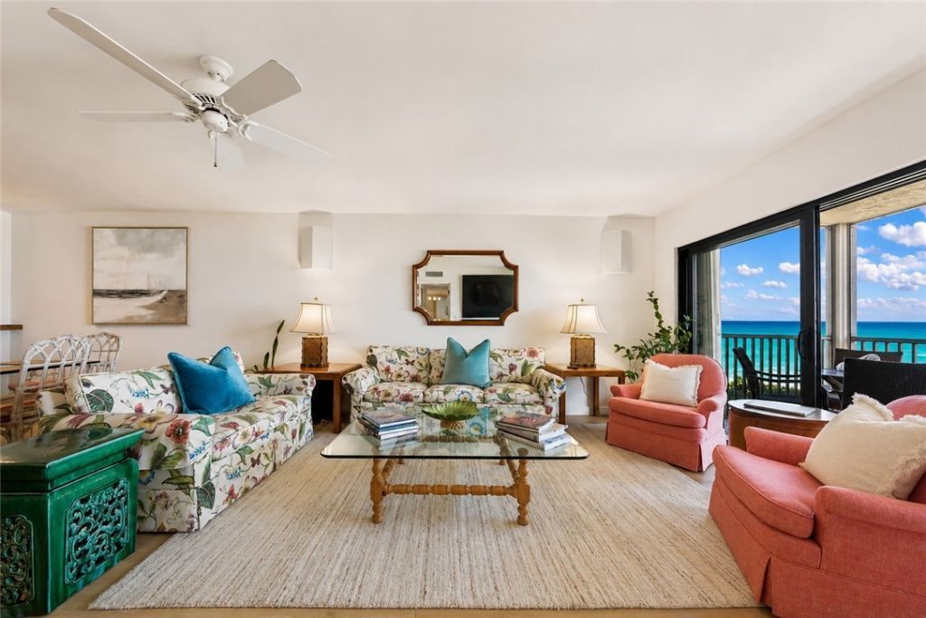 8830 S Sea Oaks Way, Unit 106, Vero Beach, FL 32963 Photo