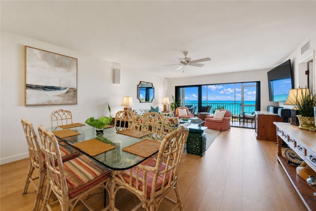 8830 S Sea Oaks Way, Unit 106, Vero Beach, FL 32963 Photo