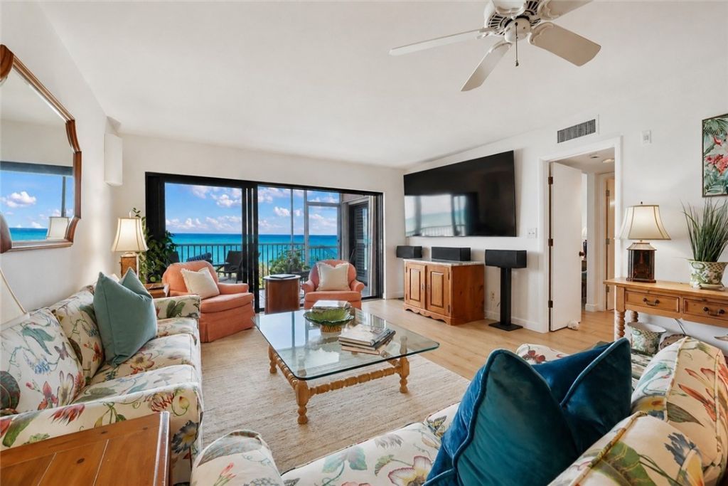 8830 S Sea Oaks Way, Unit 106, Vero Beach, FL 32963 Photo
