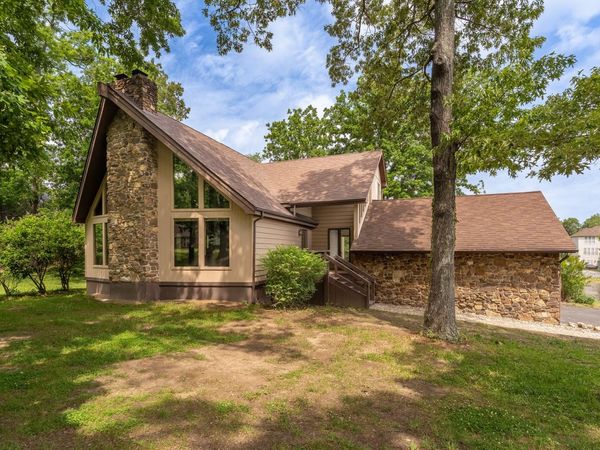 500 Arbor Drive , Carterville, IL 62918