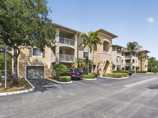 6510 Emerald Dunes Drive, Unit 308, West Palm Beach, FL 33411
