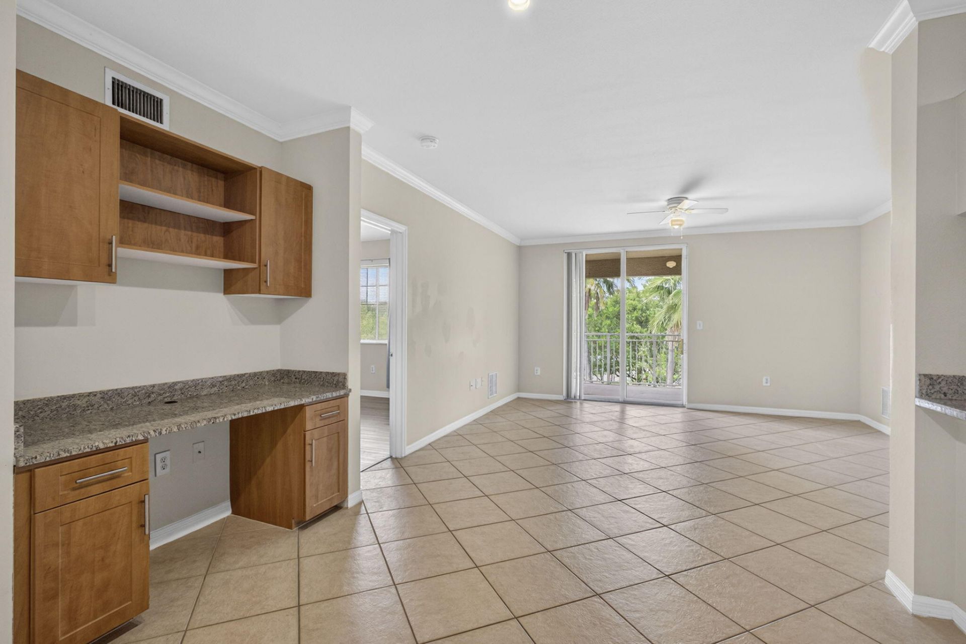 6510 Emerald Dunes Drive, Unit 308, West Palm Beach, FL 33411 Photo
