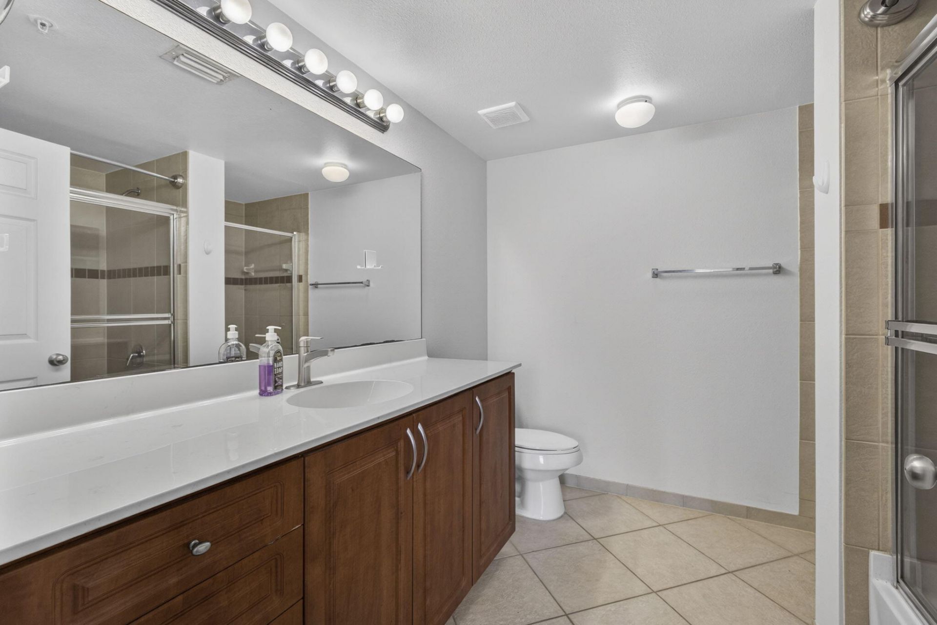 6510 Emerald Dunes Drive, Unit 308, West Palm Beach, FL 33411 Photo