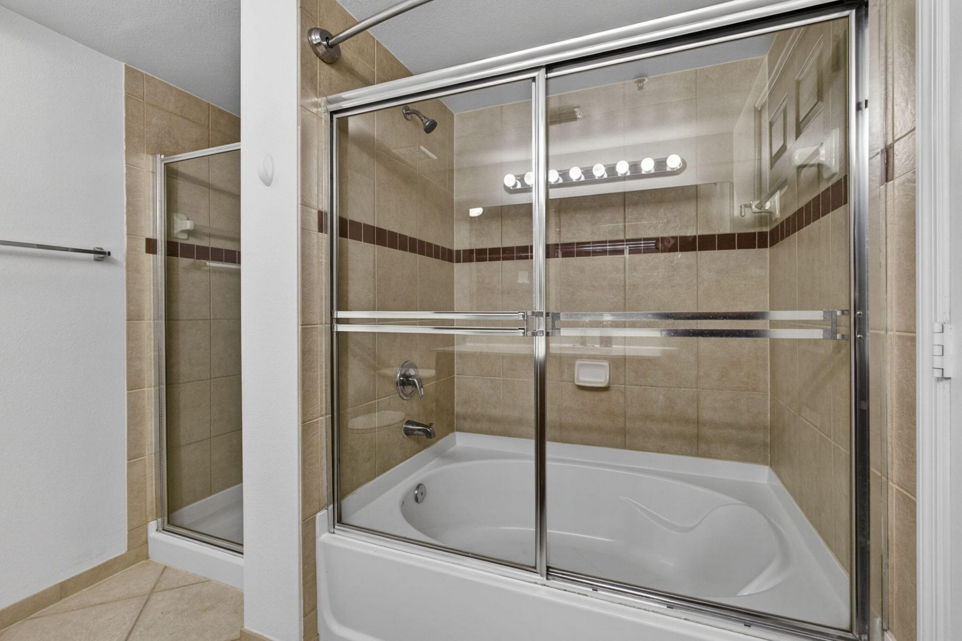 6510 Emerald Dunes Drive, Unit 308, West Palm Beach, FL 33411 Photo