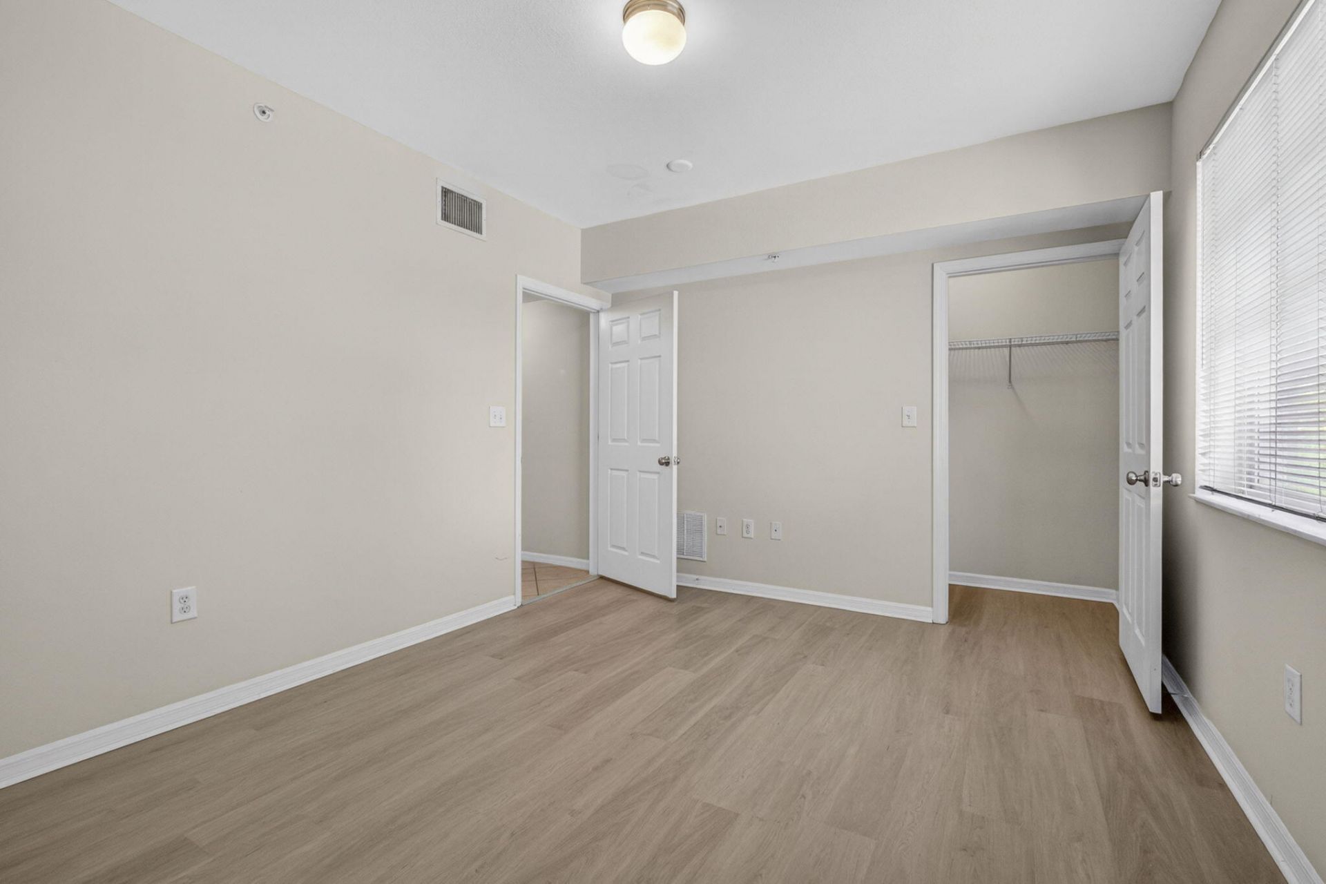 6510 Emerald Dunes Drive, Unit 308, West Palm Beach, FL 33411 Photo