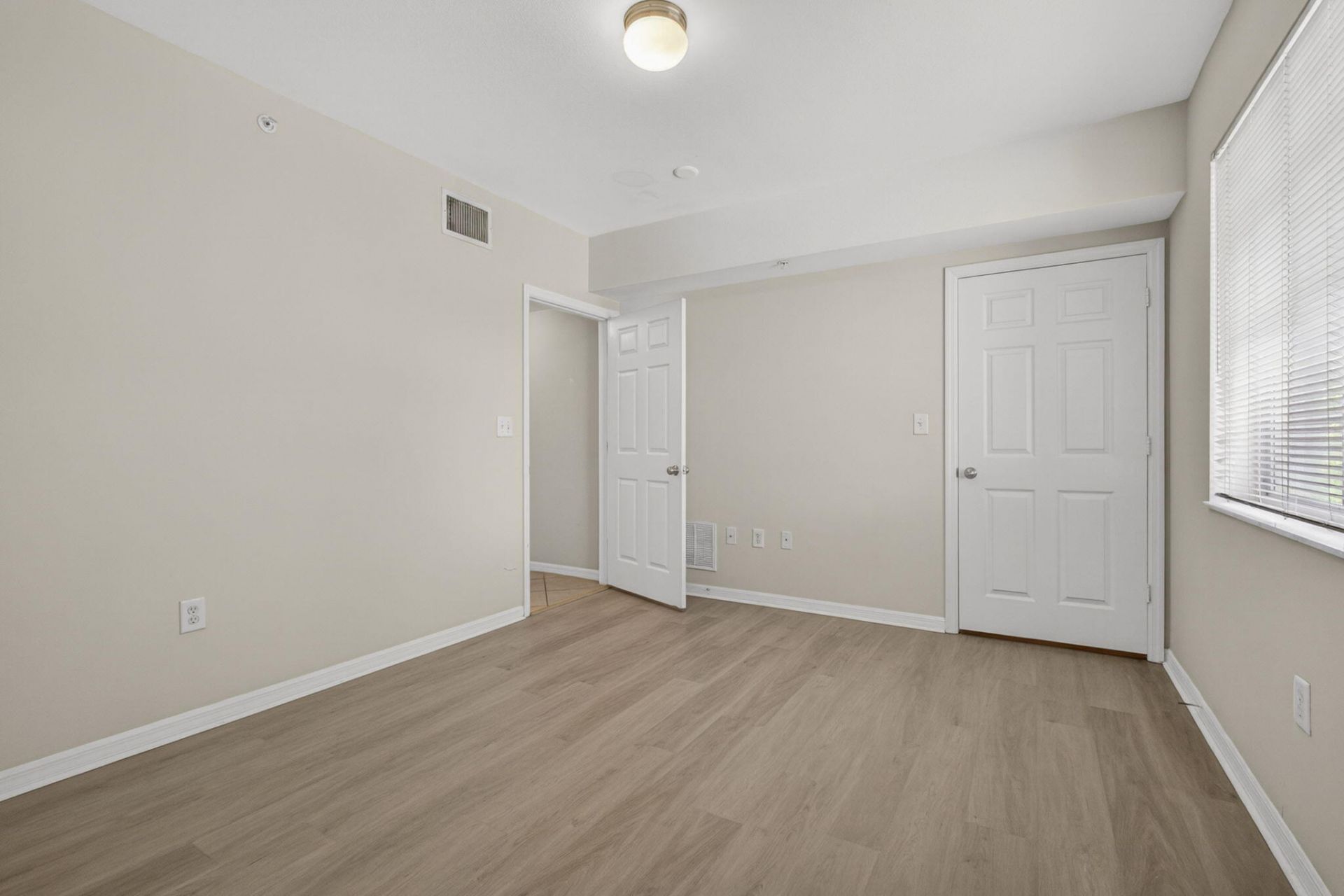 6510 Emerald Dunes Drive, Unit 308, West Palm Beach, FL 33411 Photo