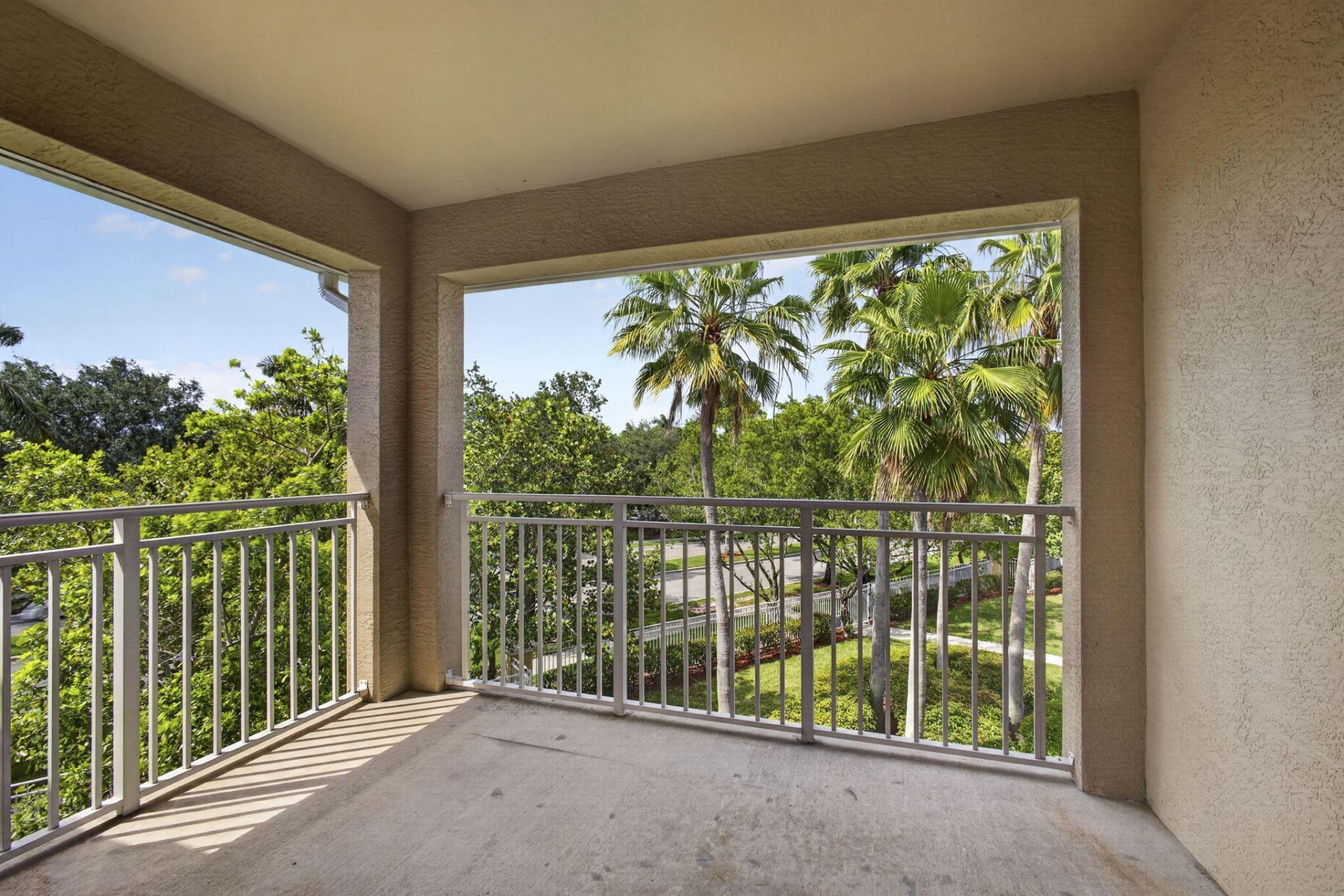 6510 Emerald Dunes Drive, Unit 308, West Palm Beach, FL 33411 Photo