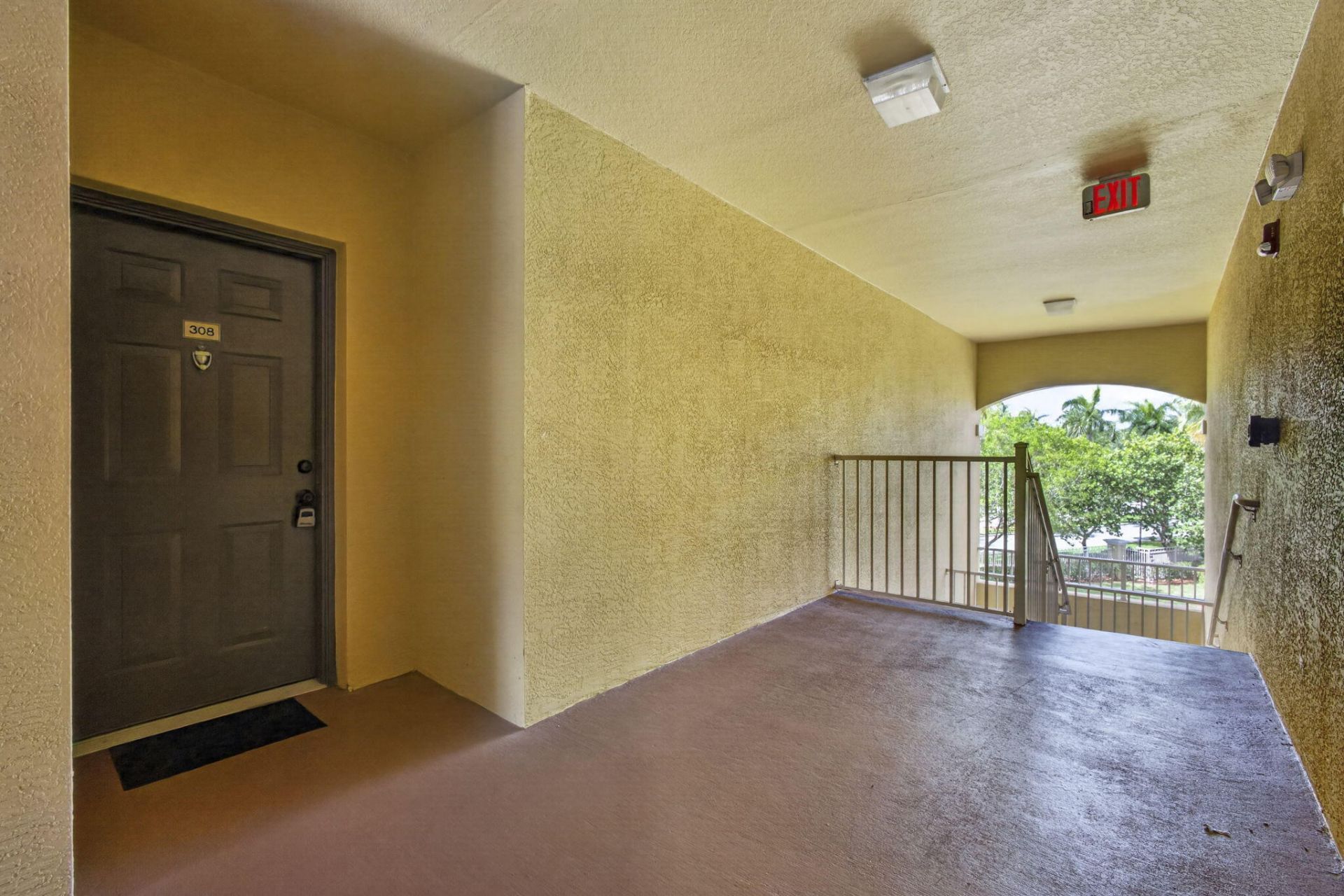 6510 Emerald Dunes Drive, Unit 308, West Palm Beach, FL 33411 Photo