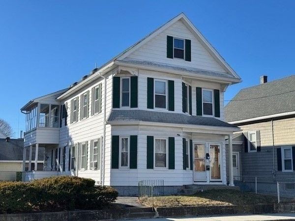 296 University St, Unit 2, Lowell, MA 01854