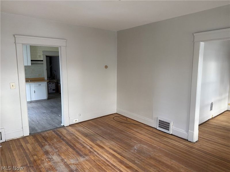 16219 Huntmere Avenue, Cleveland, OH 44110 Photo 9