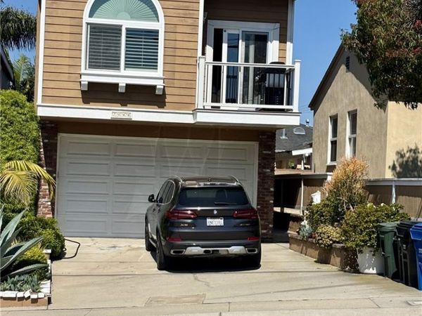 2044 Prospect Avenue, Hermosa Beach, CA 90254