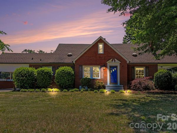 2068 Statesville Highway , Mooresville, NC 28115