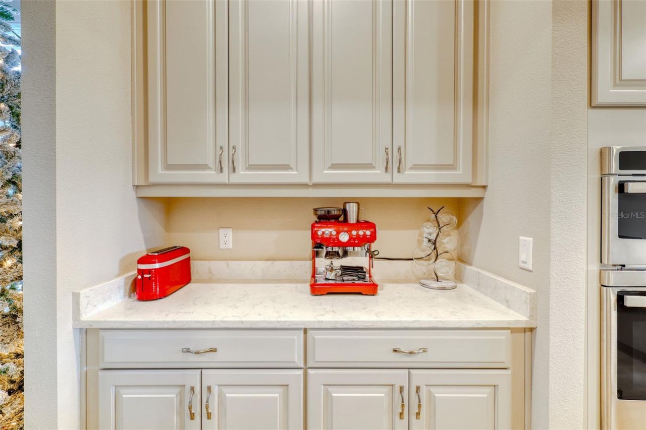 6374 Grandview Hill Court , Bradenton, FL 34203 Photo