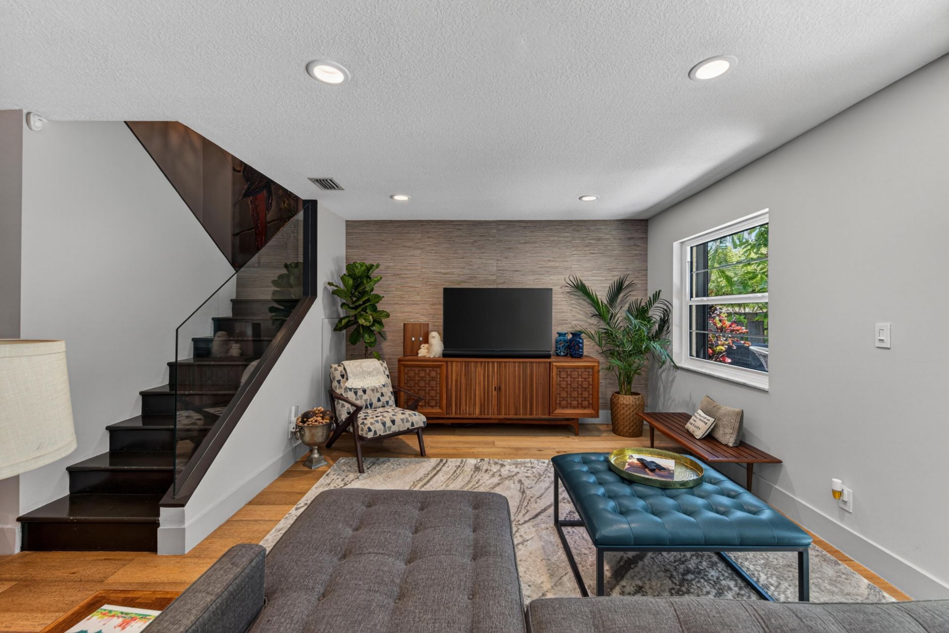 200 NE 17th Court, Unit 801, Fort Lauderdale, FL 33305 Photo