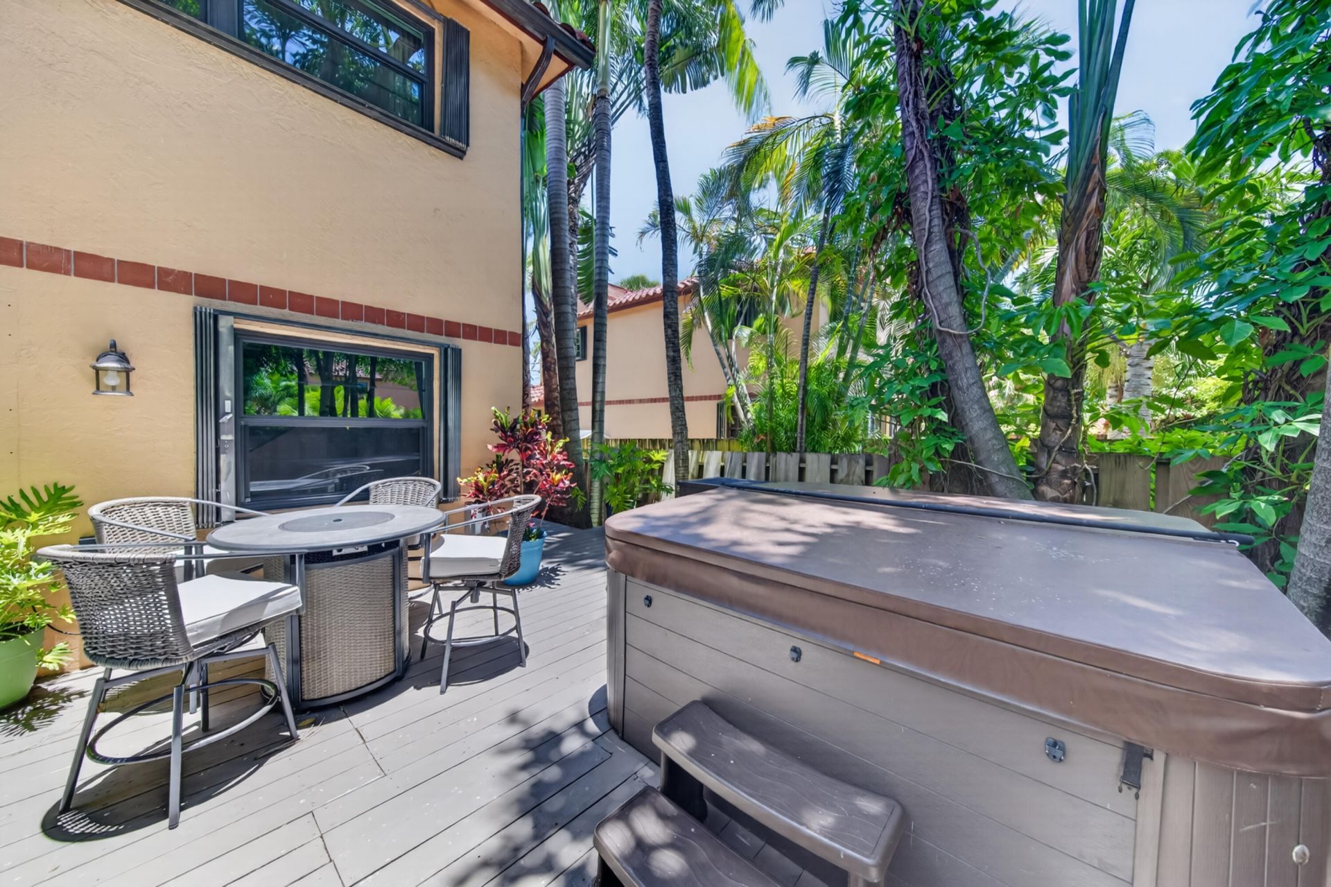 200 NE 17th Court, Unit 801, Fort Lauderdale, FL 33305 Photo
