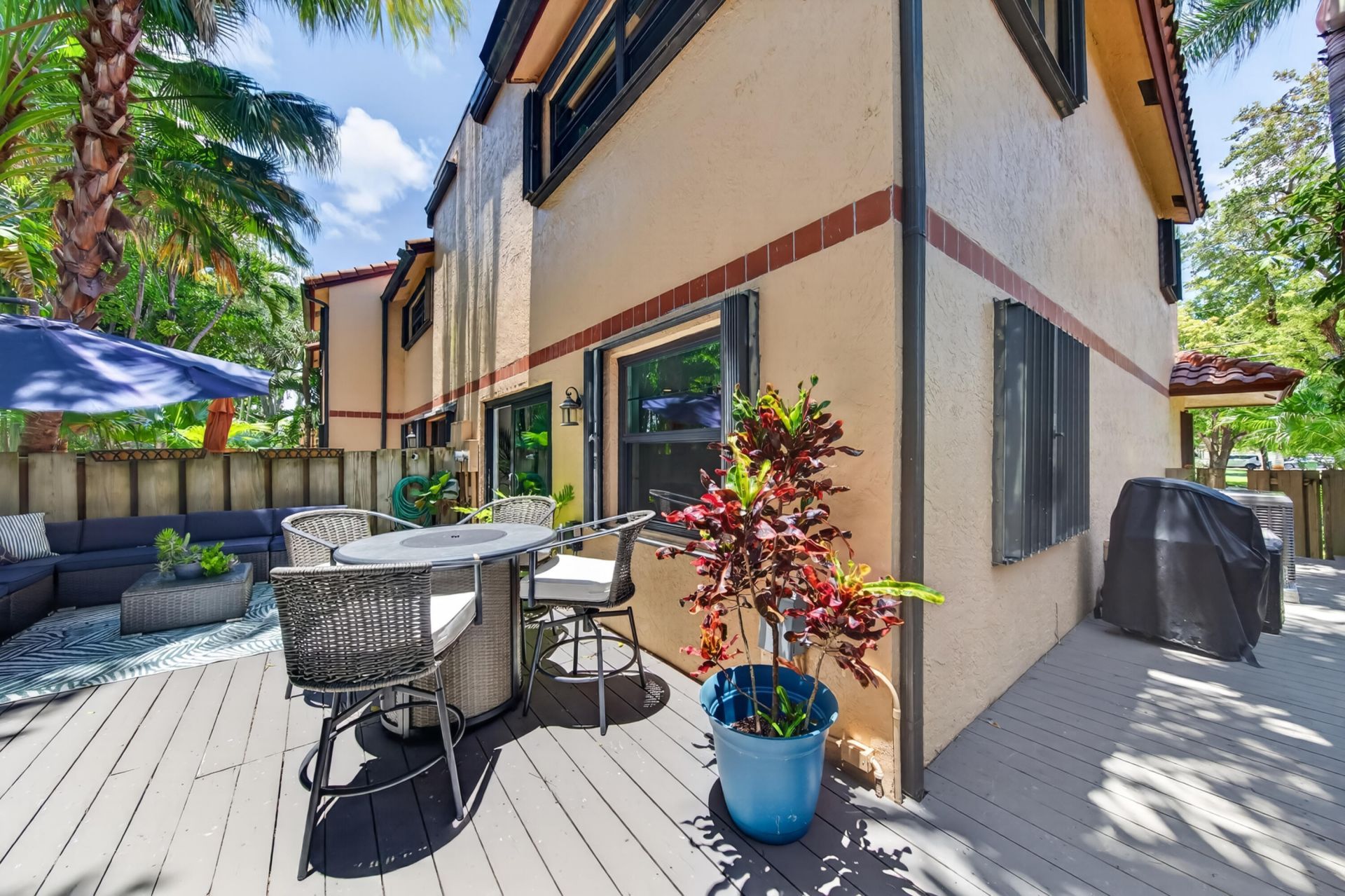 200 NE 17th Court, Unit 801, Fort Lauderdale, FL 33305 Photo