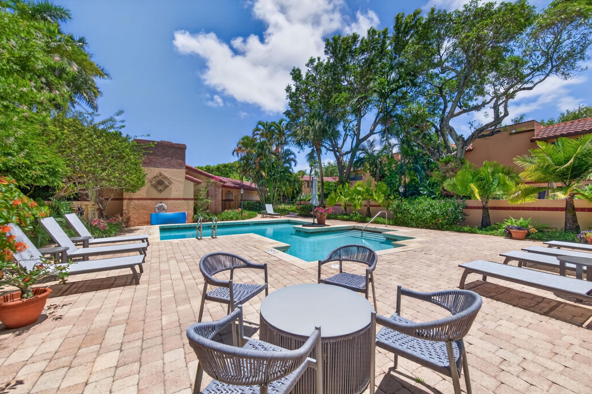 200 NE 17th Court, Unit 801, Fort Lauderdale, FL 33305 Photo