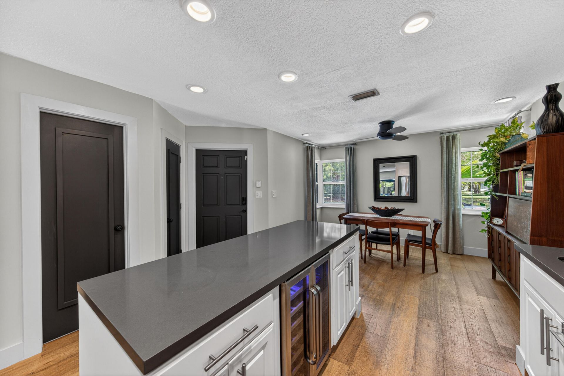 200 NE 17th Court, Unit 801, Fort Lauderdale, FL 33305 Photo