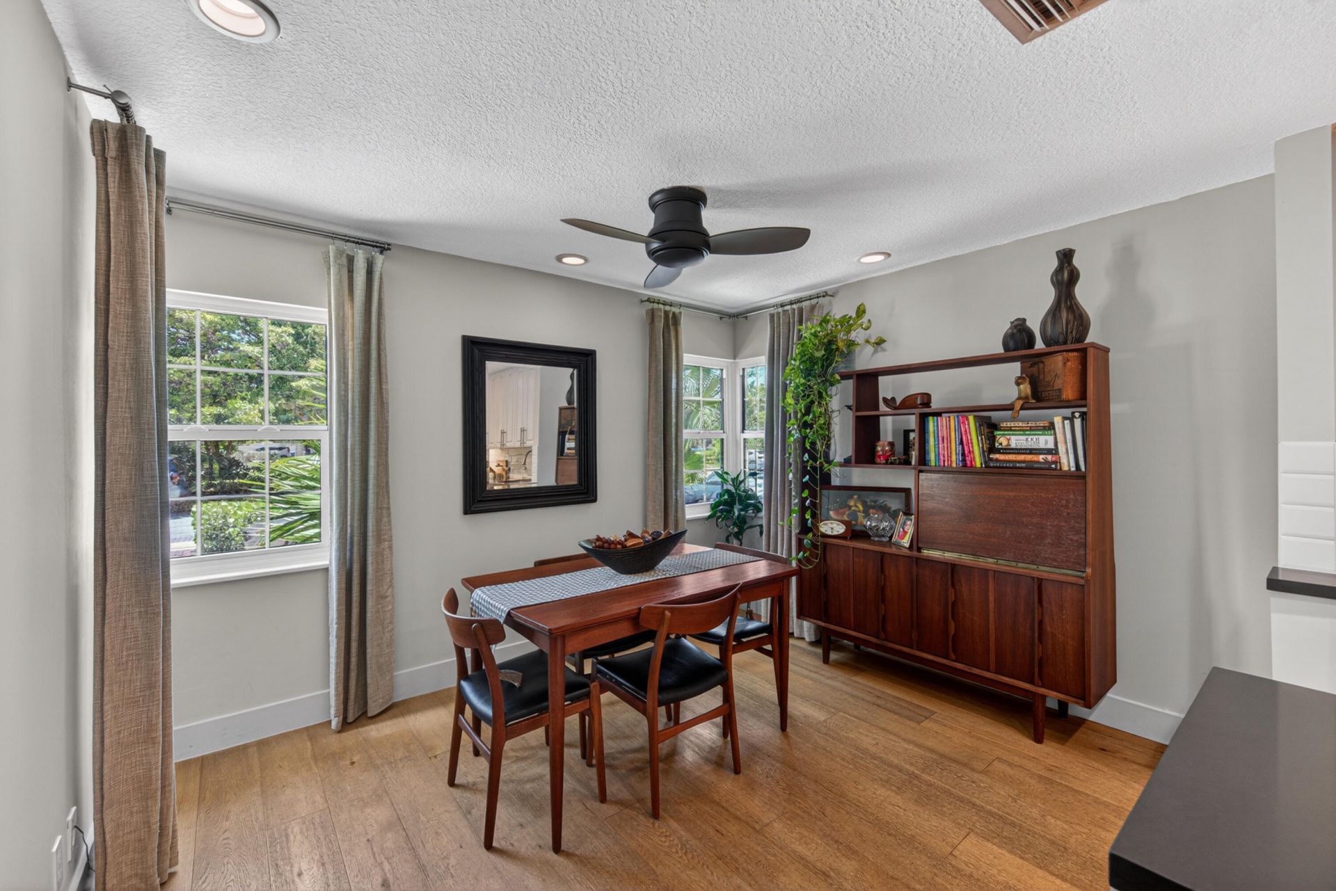 200 NE 17th Court, Unit 801, Fort Lauderdale, FL 33305 Photo