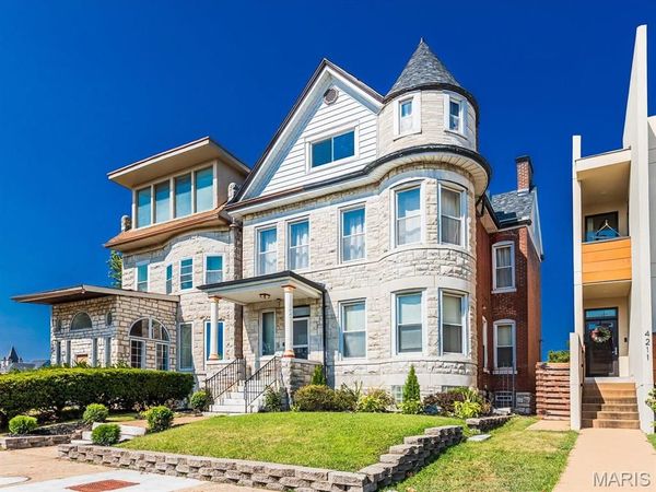 4213 Washington Boulevard , St Louis, MO 63108