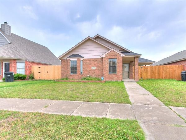 1309 SW 24th Street, Moore, OK 73170