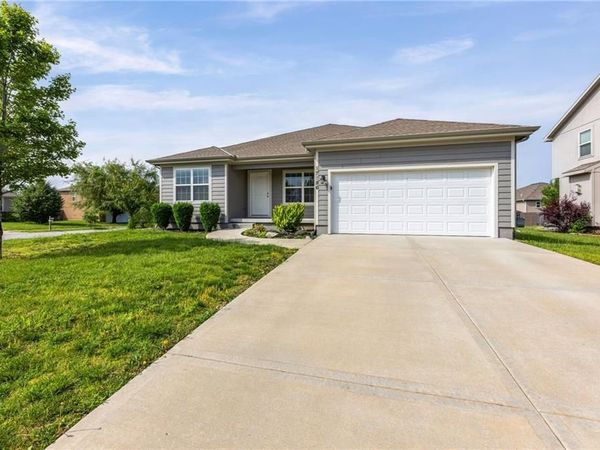 17186 S Pratt Street, Gardner, KS 66030