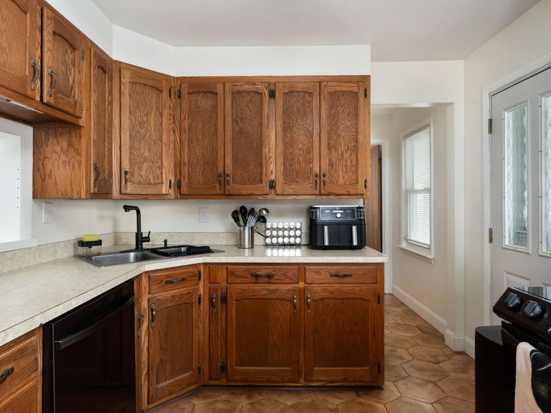 78 Southgate Drive, Columbus, OH 43207 Photo 9