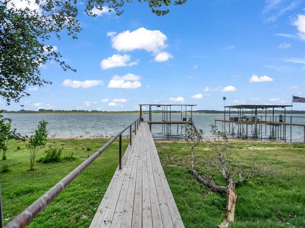 1011 E Lake Drive , Weatherford, TX 76087