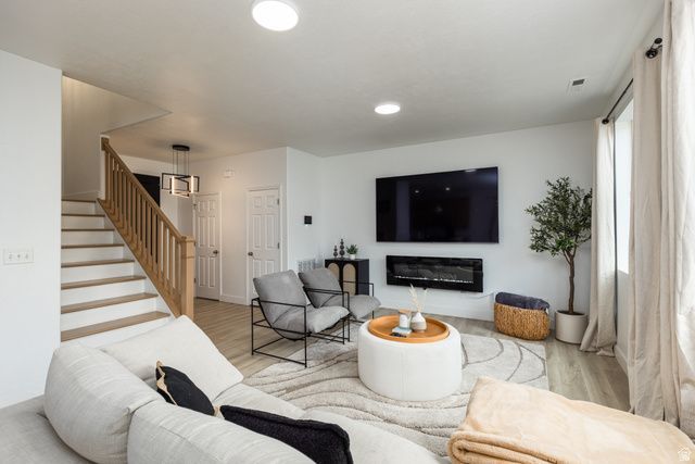 1126 W Stonehaven Dr, North Salt Lake, UT 84054 Main Photo