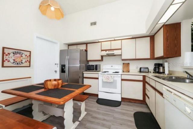 235 Hidden Springs Circle, Kissimmee, FL 34743 Photo