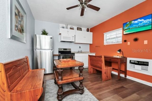 235 Hidden Springs Circle, Kissimmee, FL 34743 Photo