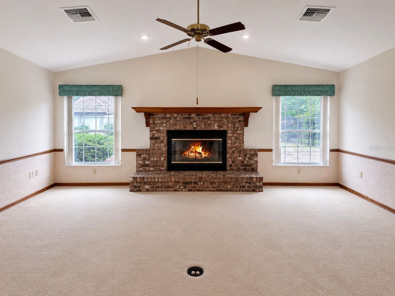 8262 Delaware Drive , Weeki Wachee, FL 34607 Photo