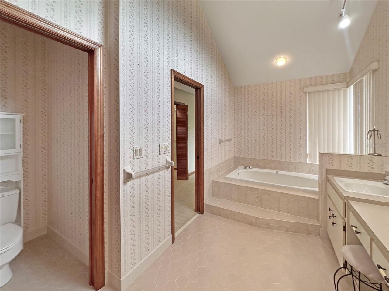 8262 Delaware Drive , Weeki Wachee, FL 34607 Photo