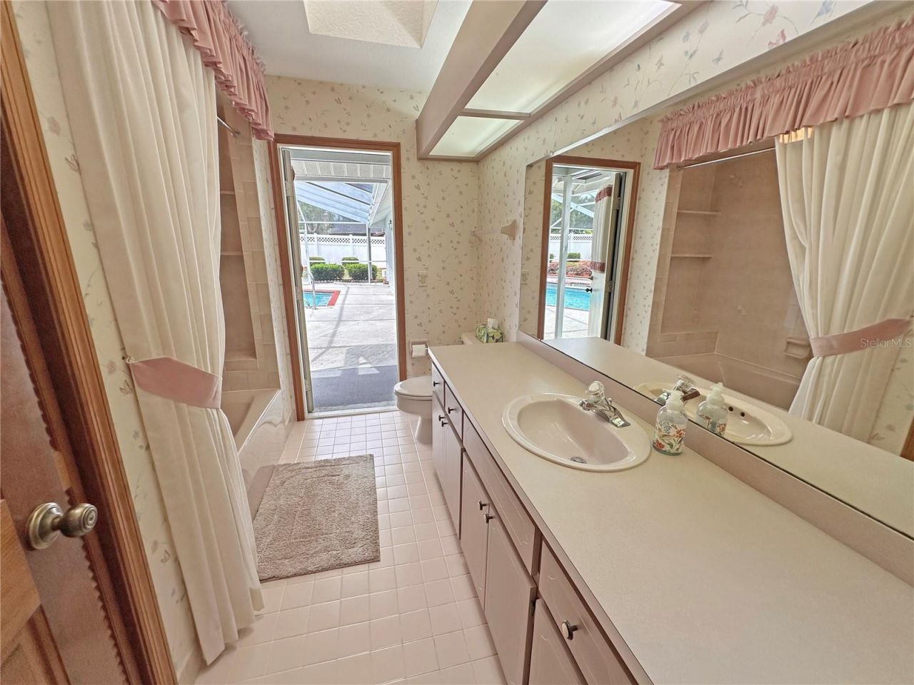 8262 Delaware Drive , Weeki Wachee, FL 34607 Photo