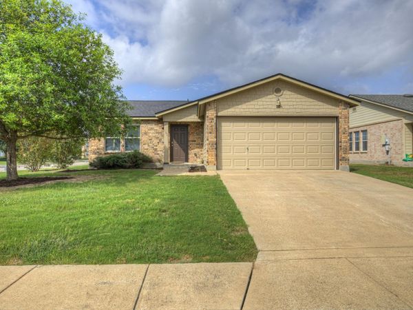 603 NW Crossing DR, New Braunfels, TX 78130
