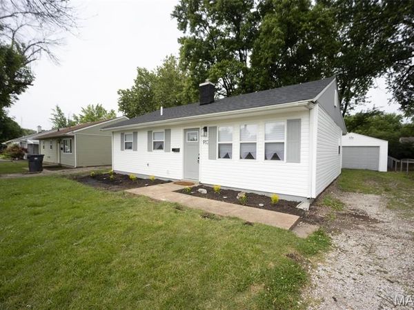 913 Royal Heights Road , Belleville, IL 62226